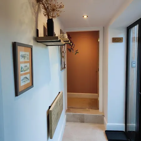 The Larch Bed and Breakfast 3*